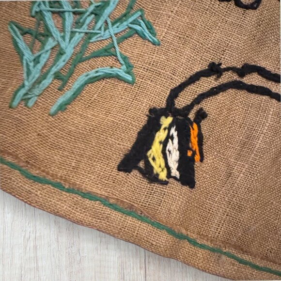 Burlap Lion & Mouse Fable Yarn Hanging Art Wall Decor Handmade Original Kindness - Picture 7 of 7